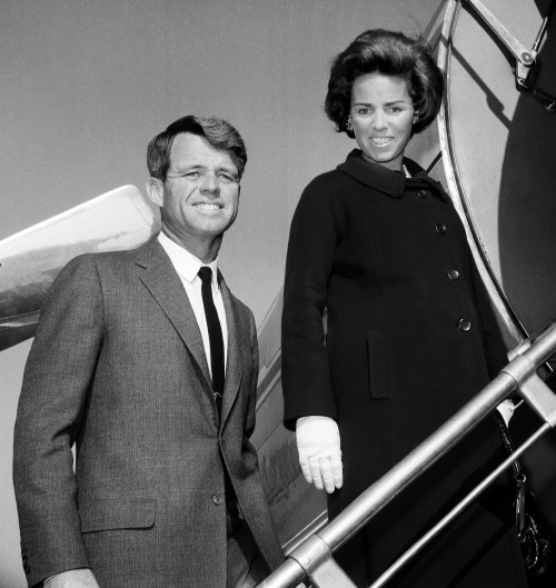 ‘Senator Robert F. Kennedy is shown with his wife Ethel boarding plane on Nov. 4, 1964 in New York C
