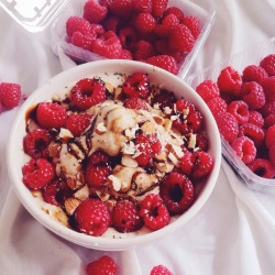 get-fit-4-life:annietarasova:Having a berry