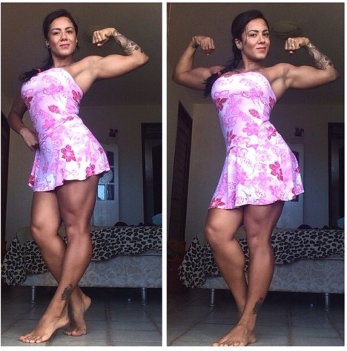 dailyfitnessbabes:  via [Hot Fitness Babes]