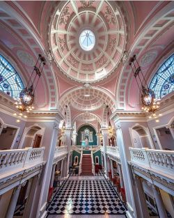 versaillesadness:  Not a palace but still a beautiful and interesting architecture 🏛️ Congratulations to @tmnikonian on this picture now the Woolwich Town Hall 👏 . . #uk #england #london #art #architecture #palace #royal #luxury #travel #discover