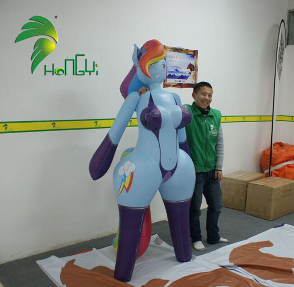 the-cringe-channel:  Love those blue soccer ball horse tits Thanks la-cueva-del-chivato