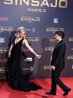 jenniferlawurence:  Jennifer Lawrence and Josh Hutcherson attend ‘The Hunger Games: Mockingjay - Part 2’ premiere at the Kinepolis Cinema on November 10, 2015 in Madrid, Spain.  