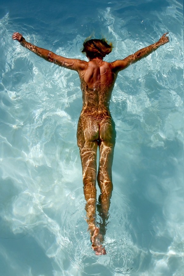 juliaonly72:  Over 25,000 photos. http://juliaonly72.tumblr.com 