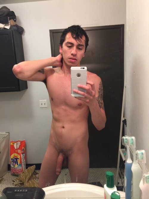 shylowwalkerxxx:  Twitter: shylowwalkerxxx Instagram : shylowwalkerofficial