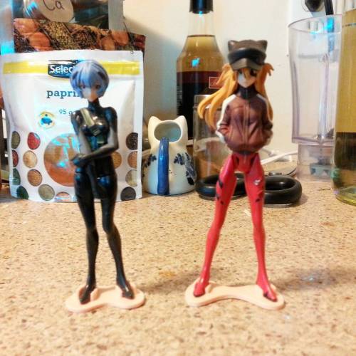 Aaaaaa gifts from Laura and Aggie!!! Rei for Jack and Asuka for me see 8DDDD thankauuuu #neongenesis