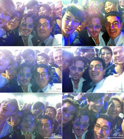 Lovely Funny Moments: Johnny Depp taking selfies with Chinese celebrities during  the Chinese Premie