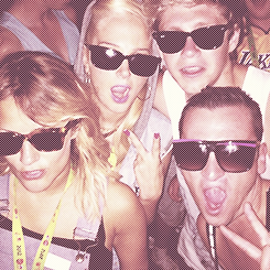 alohoran:  ❝@carolineflack1: It’s SO hot at V… Were literally on the edge of