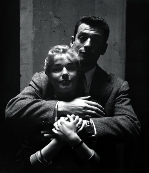 Simone Signoret et Yves Montand par F.C. Gundlach.