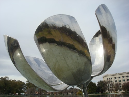 Eduardo Catalano, Floralis Generica (2002) 