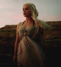 bruisedprincess:  clavicle-moundshroud:  shes perfect.  i love u