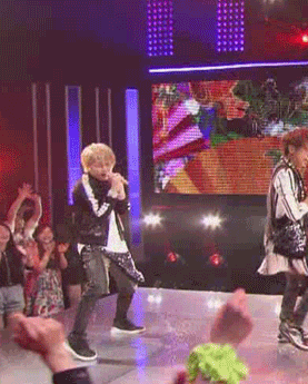 graphicabyss: Tegoshi shakin’ it. Work it, babe! I can watch it all day.