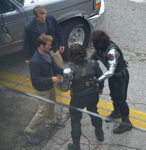 hornswaggler:em1ree:alannamode:hornswaggler:This picture keeps cracking me up.I love stunt doubles.P