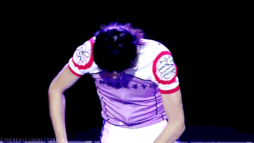 etherealclouds:  Midousuji’s *cough* leg taping (Yowamushi Pedal Stage Play ~The