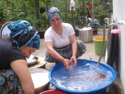 tayfundelici:  annemi kim sikecek nasıl annem  anneni götünden sikmek istiyorum bağırta bağırta