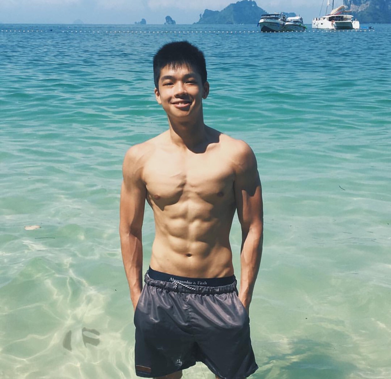 autumnstory48:  thywildfun:  Bryan. Yummy. 20 years old i suppose ?  Reblog