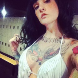 melodiegore:  At work come see me #damesngames