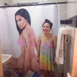 littleesther:  My new shower curtain. 