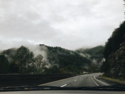 aladylostinlove:Driving from Asheville, NC to Nashville, TN || October 3, 2015