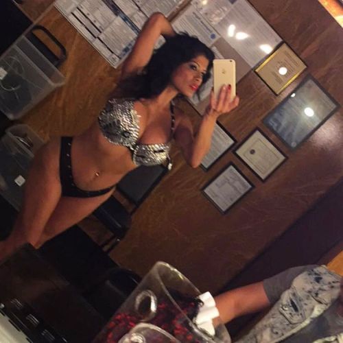stripper-locker-room:  princess_alexisamore