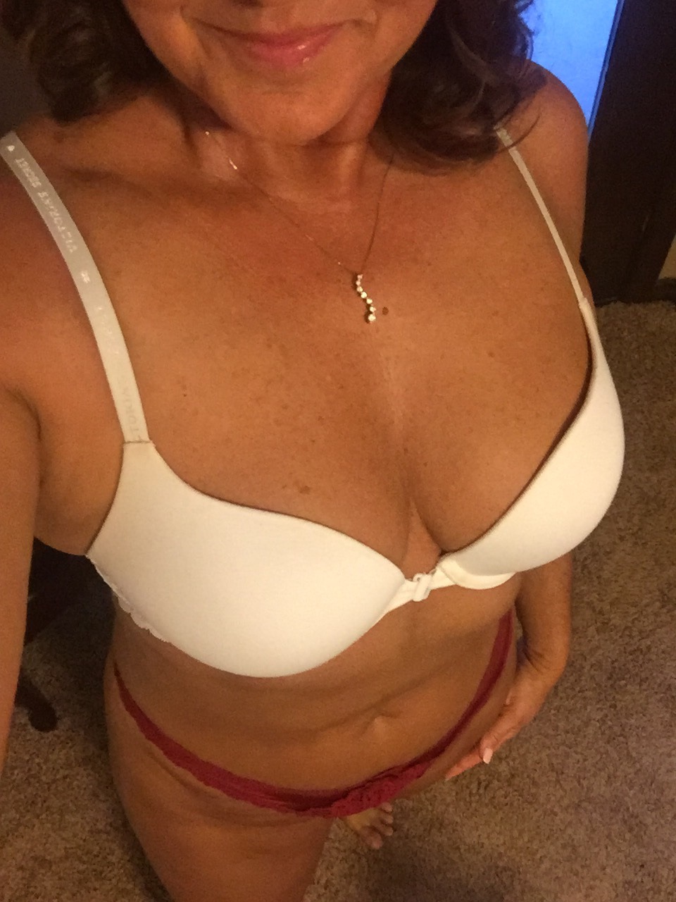 justplayin5162:  Some uncovered humps!  Have a fantastic day!👄