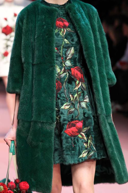 money-in-veins:Dolce &amp; Gabbana FW 2015 // Milan RTW (Details)
