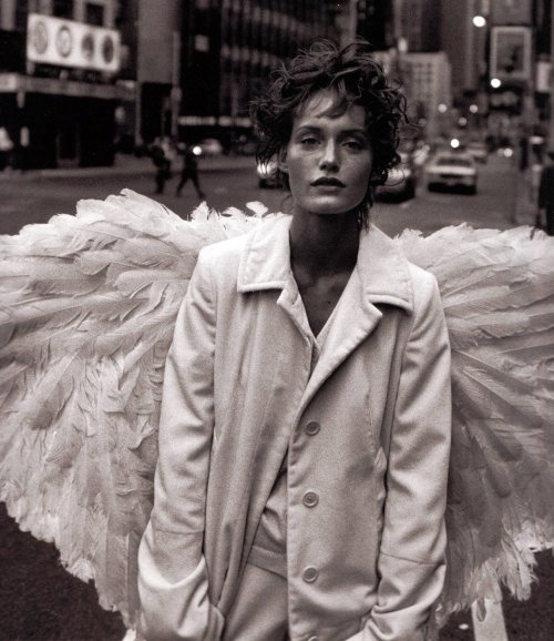 parasoli: amber valleta by peter lindberg for harper’s bazaar 1993.