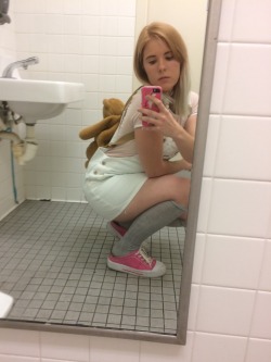sweetpea-n-daddymonster:  lets-tumble:   sweetpea-n-daddymonster: Sweatpea and the university bathroom pt. 3 #highfasion   Glad we agree. 