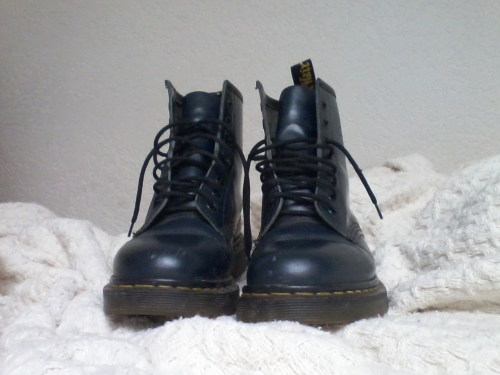 daisytropic-s:  love dem doc martens