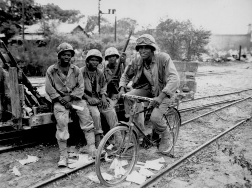  African American men and women in service during WWll Click here for more info and more images 