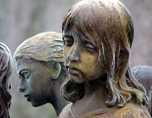 sixpenceee:  On 2 July 1942, most of the children of Lidice, a small village in what was then Czechoslovakia, were then transported to the extermination camp at Chełmno 70 kilometers away. There they were gassed to death. This remarkable sculpture by