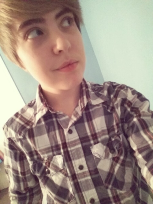 giorn0:  @zlda tagged me in the 6 selfies of 2015 thing so there u go! im tagging @humiliation2015 @sweetpinkgarter @bucellati @tongfuk @nic0robin @ochichins @akashis-emperorseye and anybody else who feels like doing this 🐥 