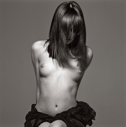 ditirolez:Carla Bruni