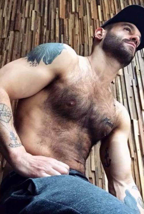 Follow my two hairy men blogs:http://sambrcln.tumblr.comhttp://hairysex.tumblr.com
