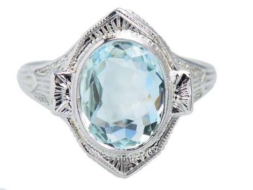 allaboutrings:Vintage 18k White Gold Aquamarine RingRing for a dwarf