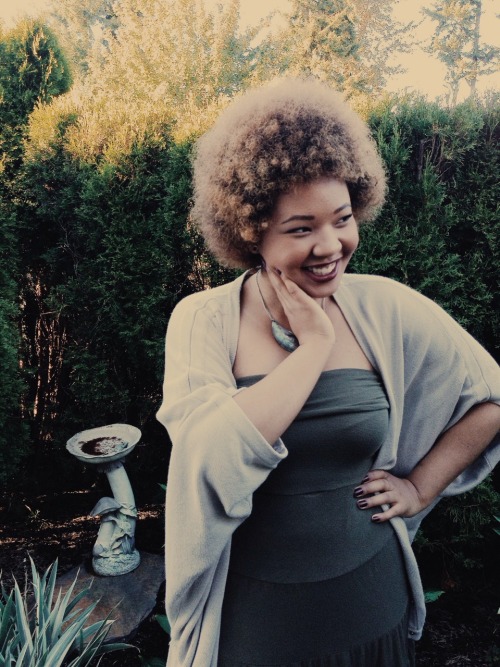 blackgirlsrpretty2:  SPOTLIGHT: http://my-plantsaredead.tumblr.com/ 
