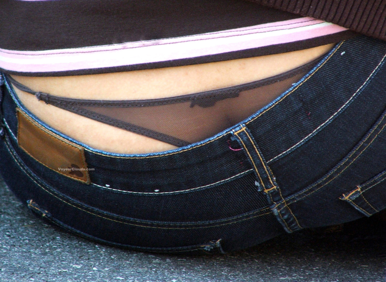voyeur-voyeur:  She was just sitting there and presenting her thong in high definition.