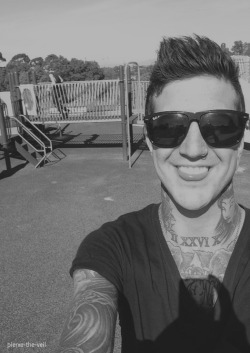 pierxe-the-veil:  Austin Carlile and also Alan on the playground, Of Mice &amp; Men ©