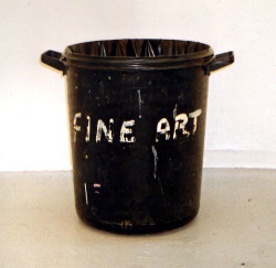 ohthentic:  paintdeath:  Art Bin 2005 by