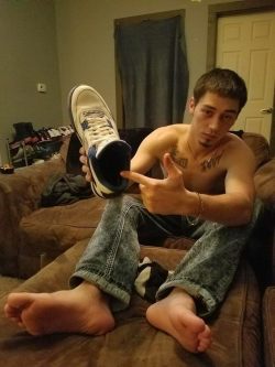 dirtycollegeboyfeet:“We’re going to fucking play a game. My rules. First you’re going to stick your face in there nose, mouth everything and take a nice hard whiff. I want to hear you inhale deep. Then you’re going to tell me how many days straight