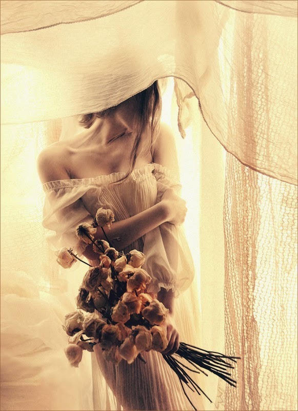 hisprerogative:  by Evgeniya Rudaya http://trash-russia.com/black-grey-and-white-pensive-photography-art-by-evgeniya-rudaya/