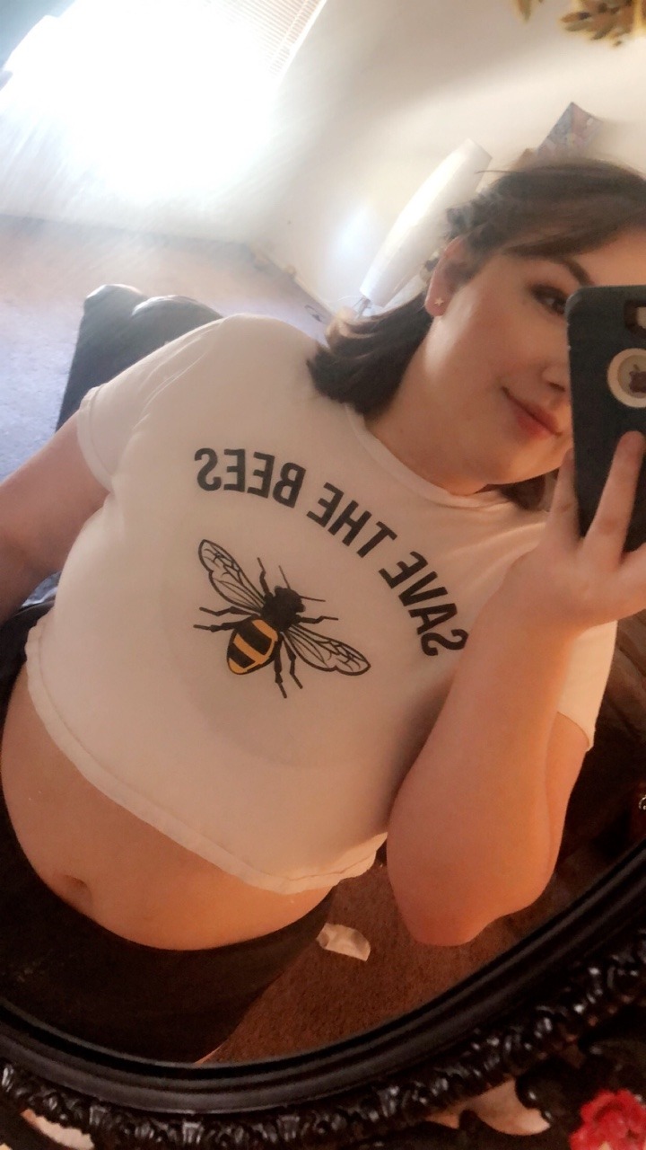 shesgxdly:  I wasn’t going to wear this today but I noticed it shrank when I washed