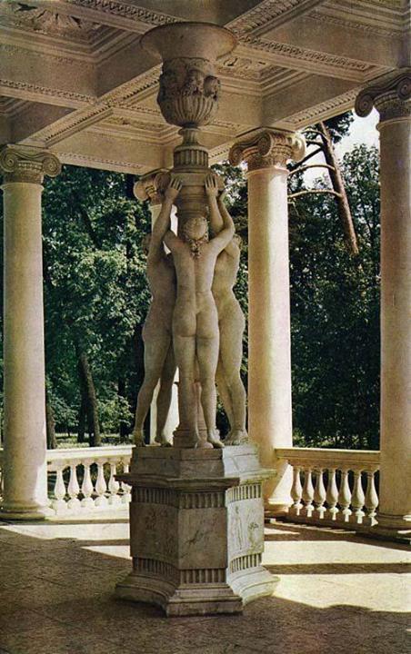 hierarchical-aestheticism:  The Three Graces from the pavilion of the same name at