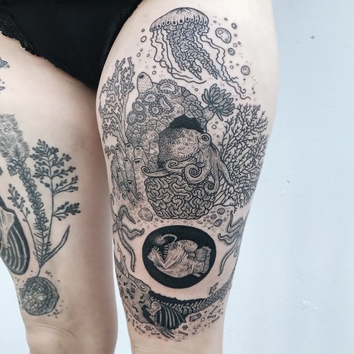 Matching ocean piece to go with a healed forest piece. Jellyfish, octopus hiding in coral reef, brit