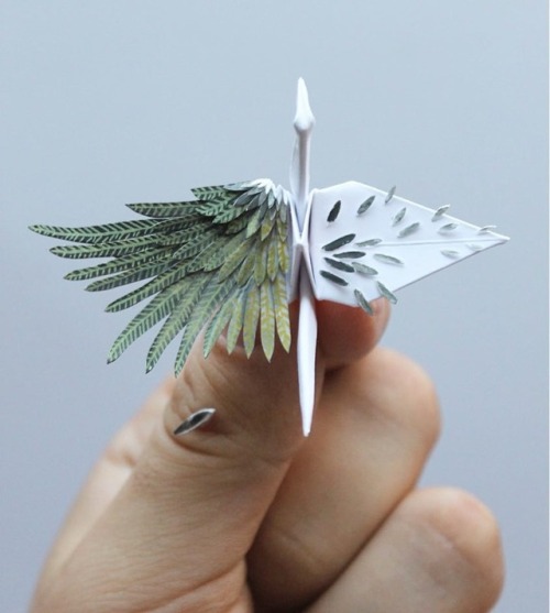 thedesigndome: Exotic Origami Cranes by Cristian Marianciuc Cristian Marianciuc transforms mere piec