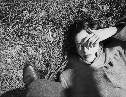 secretcinema1: Sunday Morning, 1947, Saul Leiter