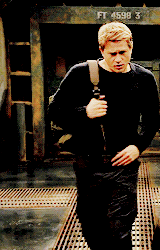 spaceslayer:raleigh “holding up my pants” becket