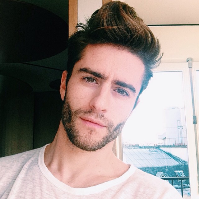 malefaces:putishorts: I’m so jet-lagged but good morning everybody! 🇫🇷 by