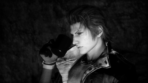 curageacrafts: I love the camp scene where Ignis observes Prompto feeding his chocobo, because the c