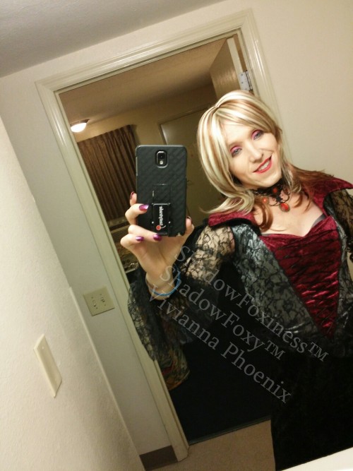 shadowfoxy:  I travelled to Columbus, Ohio for a big 3-night Halloween party with friends. I had a different costume for each night. This was my first one. It was a vampire costume, but people also thought it was a witch or sorceress. All are sufficient