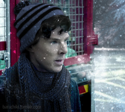 barachiki:Sherlock in the chilly London air.